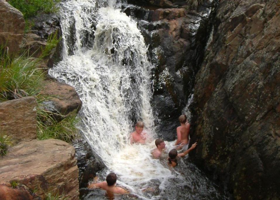 Eagle Falls Country & Adventures Lodge *